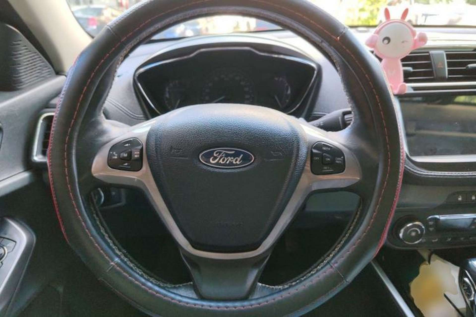 Used Ford Escort 2017 Happiness Edition 1.5L Automatic Fashion Version Steering Wheel