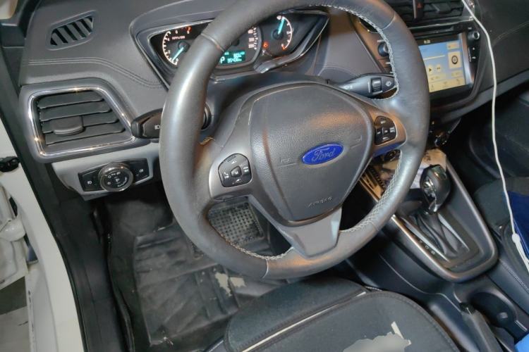 Used Ford Escort 2017 Happiness Edition 1.5L Automatic Fashion Version Steering Wheel