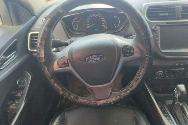 Used Ford Escort 2017 Happiness Edition 1.5L Automatic Fashion Version Steering Wheel