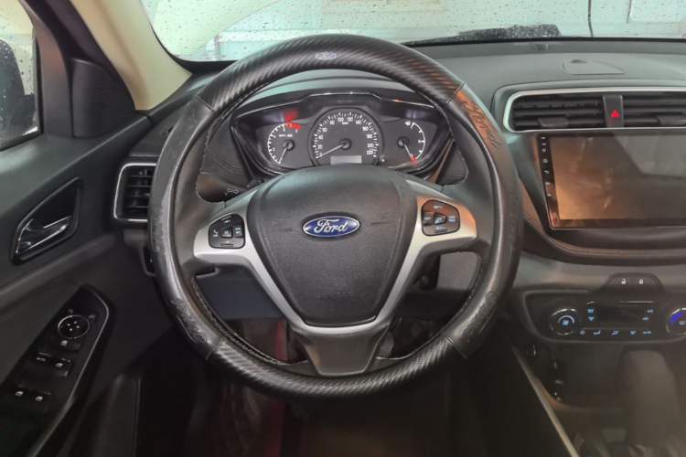 Used Ford Escort 2017 Happiness Edition 1.5L Automatic Fashion Version Steering Wheel