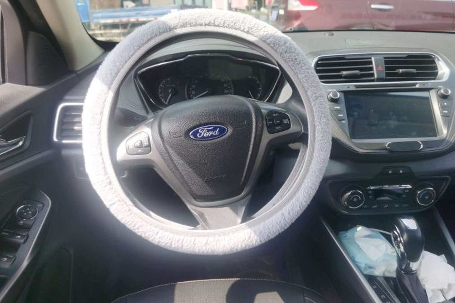 Used Ford Escort 2017 Happiness Edition 1.5L Automatic Fashion Version Steering Wheel