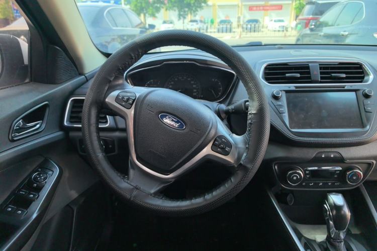 Used Ford Escort 2017 Happiness Edition 1.5L Automatic Fashion Version Steering Wheel