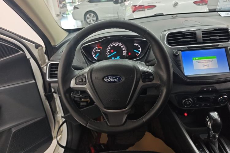 Used Ford Escort 2017 Happiness Edition 1.5L Automatic Fashion Version Steering Wheel