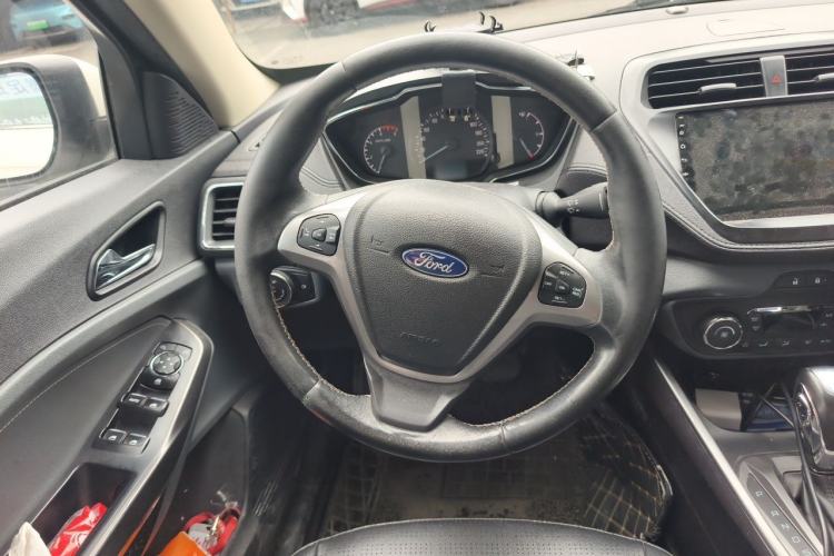 Used Ford Escort 2017 Happiness Edition 1.5L Automatic Fashion Version Steering Wheel