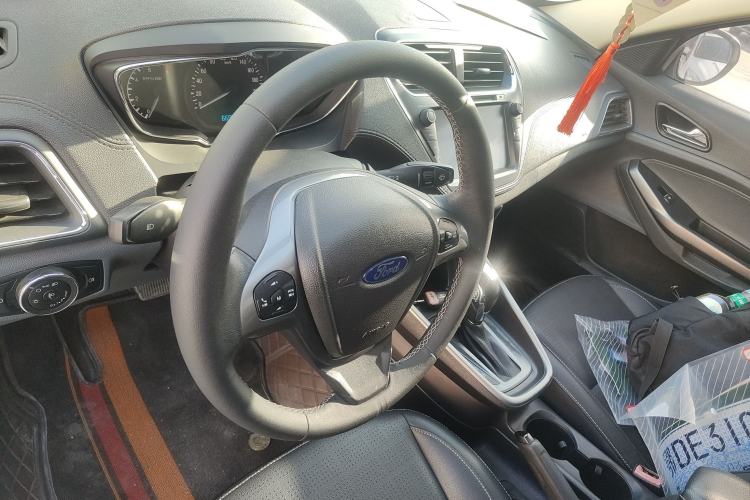 Used Ford Escort 2017 Happiness Edition 1.5L Automatic Fashion Version Steering Wheel