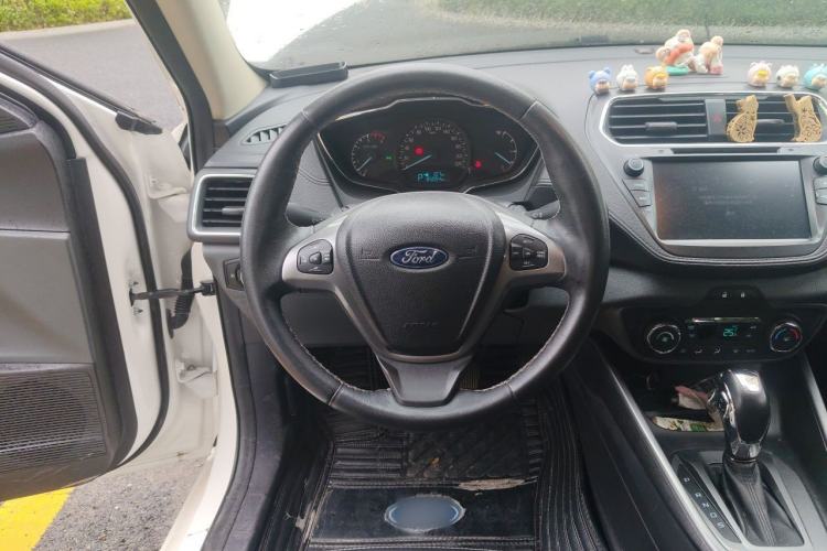 Used Ford Escort 2017 Happiness Edition 1.5L Automatic Fashion Version Steering Wheel