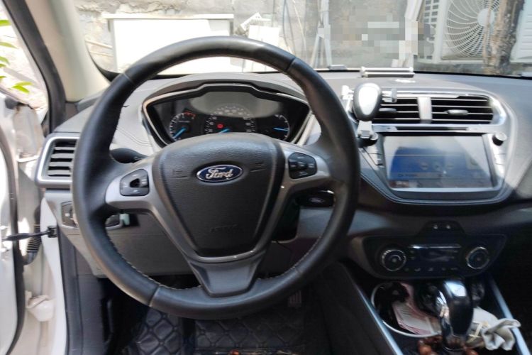 Used Ford Escort 2017 Happiness Edition 1.5L Automatic Fashion Version Steering Wheel