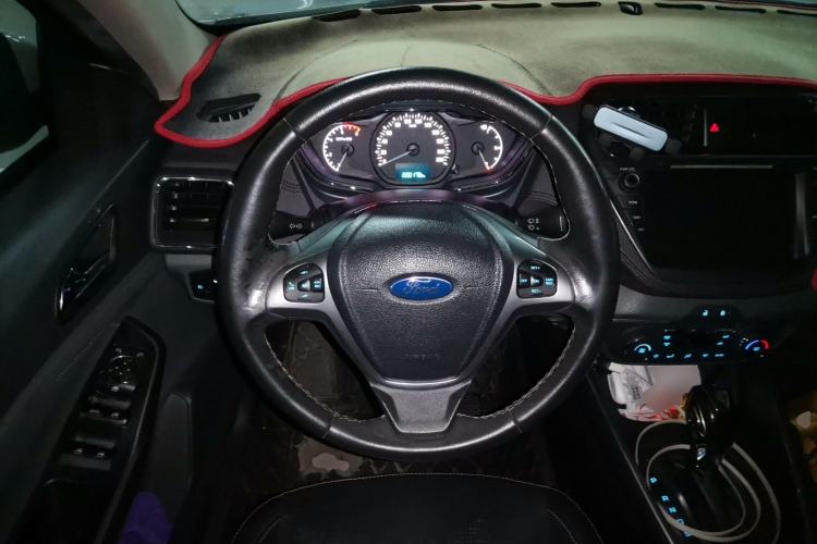 Used Ford Escort 2017 Happiness Edition 1.5L Automatic Fashion Version Steering Wheel
