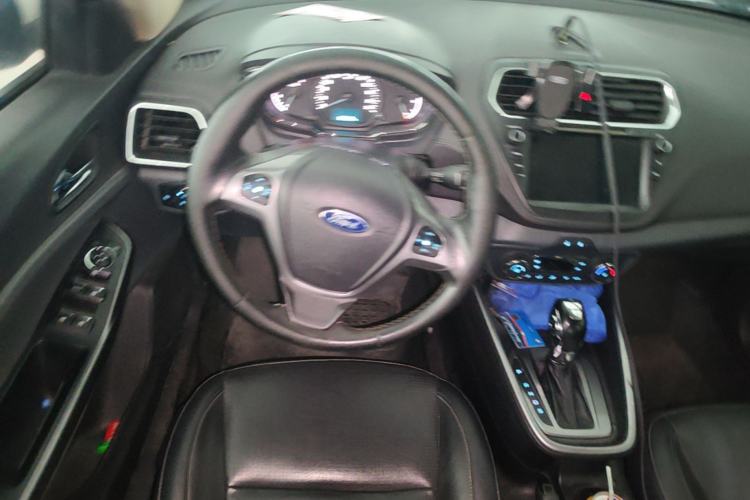 Used Ford Escort 2017 Happiness Edition 1.5L Automatic Fashion Version Steering Wheel