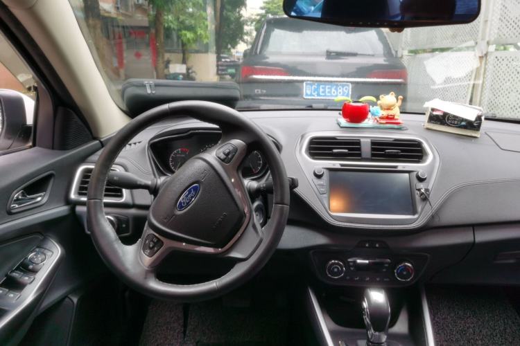 Used Ford Escort 2017 Happiness Edition 1.5L Automatic Fashion Version Steering Wheel