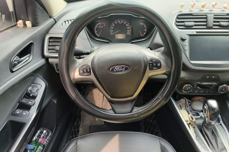 Used Ford Escort 2017 Happiness Edition 1.5L Automatic Fashion Version Steering Wheel
