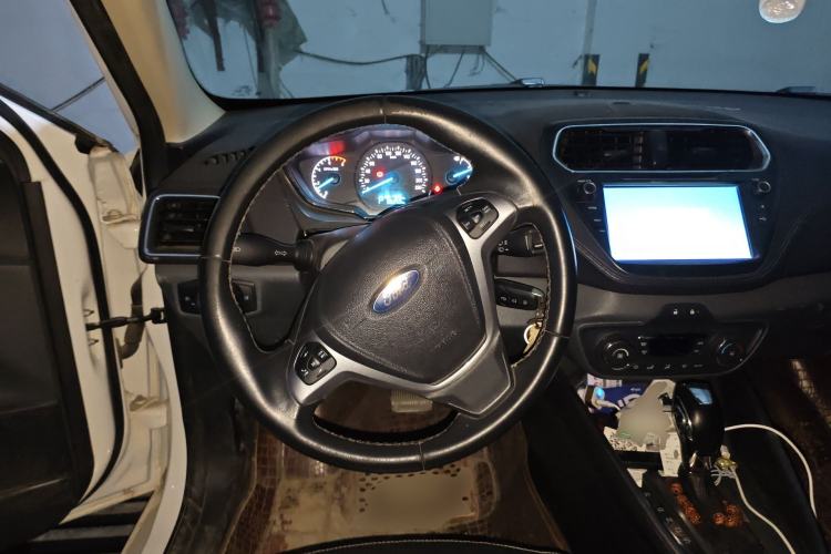 Used Ford Escort 2017 Happiness Edition 1.5L Automatic Fashion Version Steering Wheel