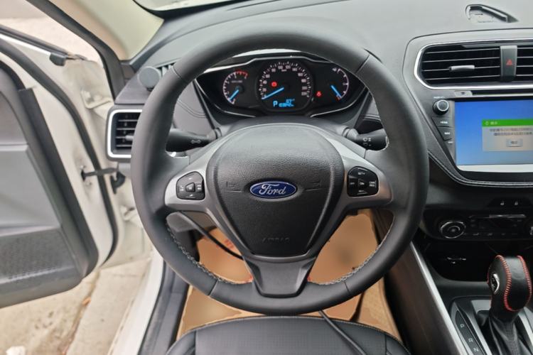Used Ford Escort 2017 Happiness Edition 1.5L Automatic Fashion Version Steering Wheel