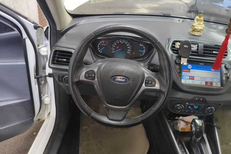 Used Ford Escort 2017 Happiness Edition 1.5L Automatic Fashion Version Steering Wheel
