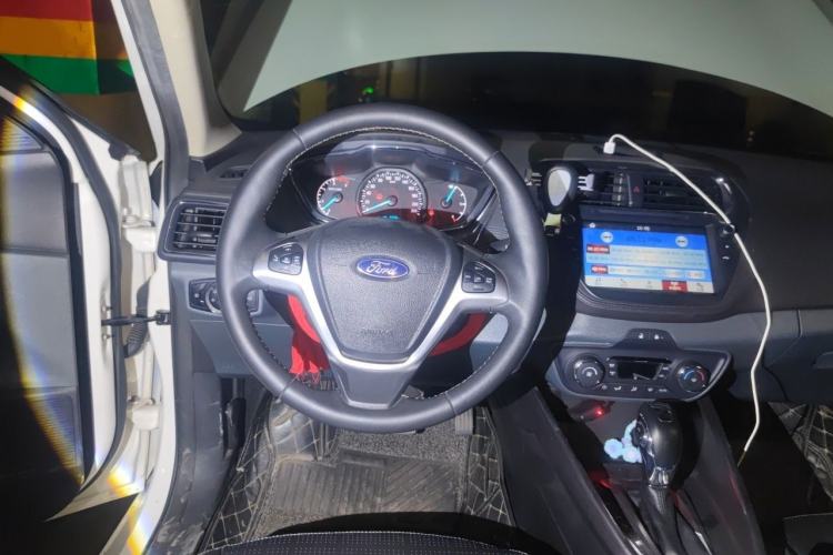 Used Ford Escort 2017 Happiness Edition 1.5L Automatic Fashion Version Steering Wheel