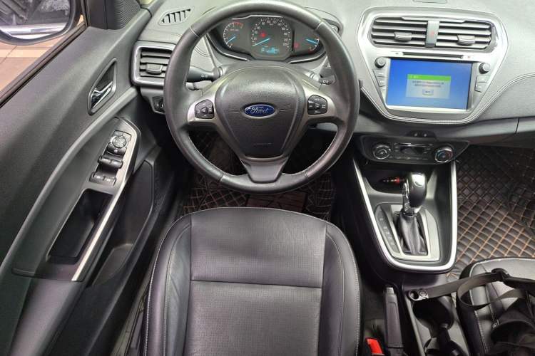 Used Ford Escort 2017 Happiness Edition 1.5L Automatic Fashion Version Steering Wheel