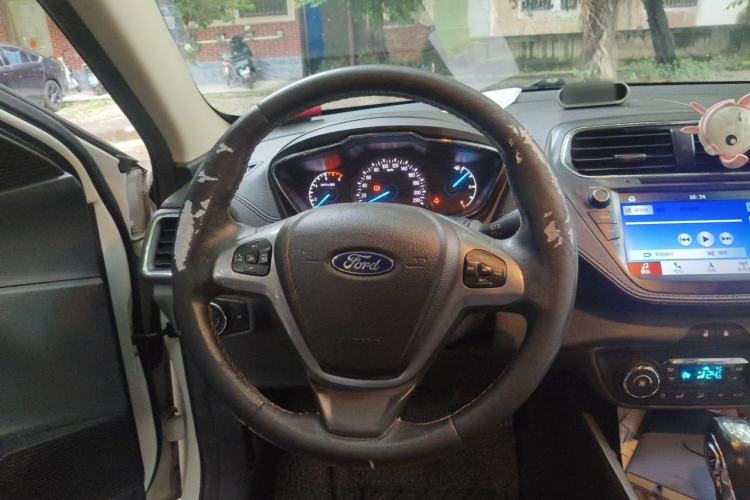 Used Ford Escort 2017 Happiness Edition 1.5L Automatic Fashion Version Steering Wheel