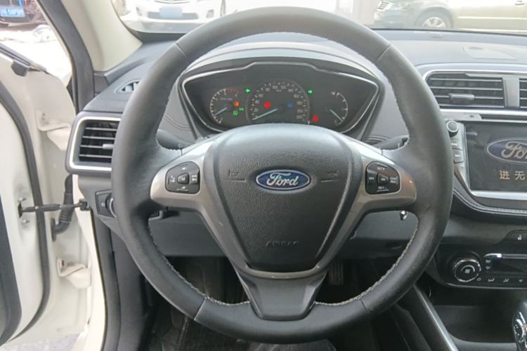 Used Ford Escort 2017 Happiness Edition 1.5L Automatic Fashion Version Steering Wheel