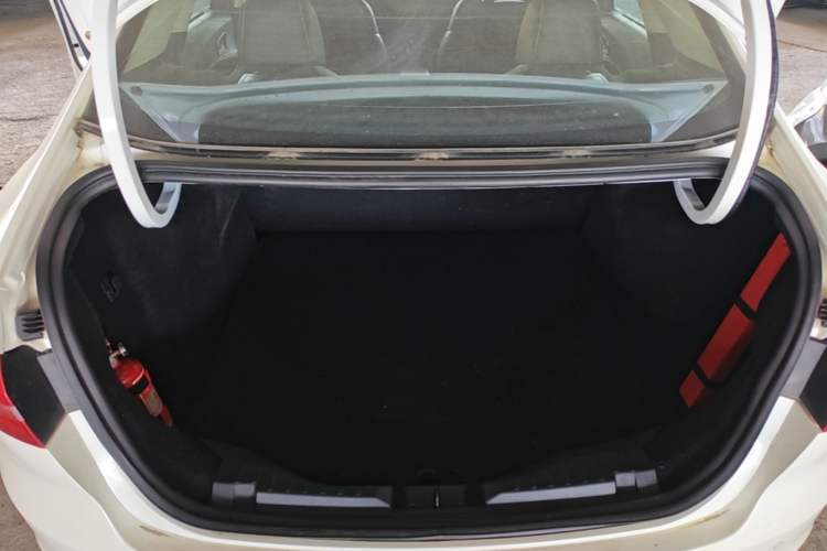 Used Ford Escort 2017 Happiness Edition 1.5L Automatic Fashion Version Trunk