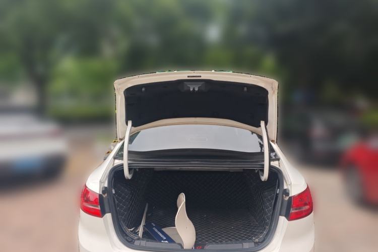 Used Ford Escort 2017 Happiness Edition 1.5L Automatic Fashion Version Trunk