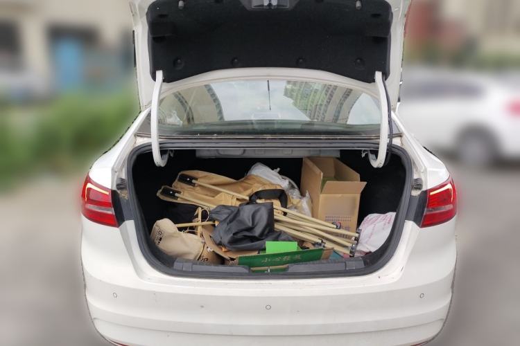 Used Ford Escort 2017 Happiness Edition 1.5L Automatic Fashion Version Trunk