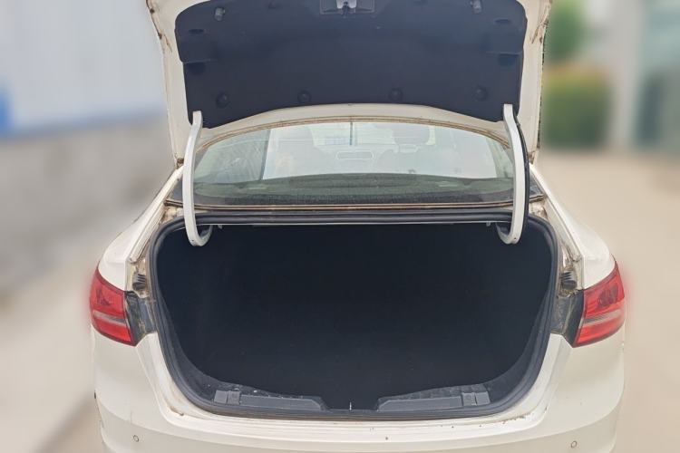 Used Ford Escort 2017 Happiness Edition 1.5L Automatic Fashion Version Trunk
