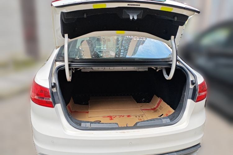 Used Ford Escort 2017 Happiness Edition 1.5L Automatic Fashion Version Trunk