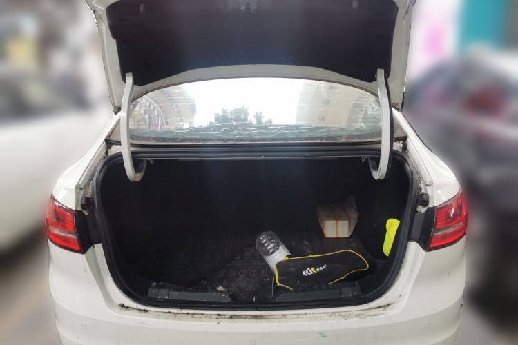 Used Ford Escort 2017 Happiness Edition 1.5L Automatic Fashion Version Trunk