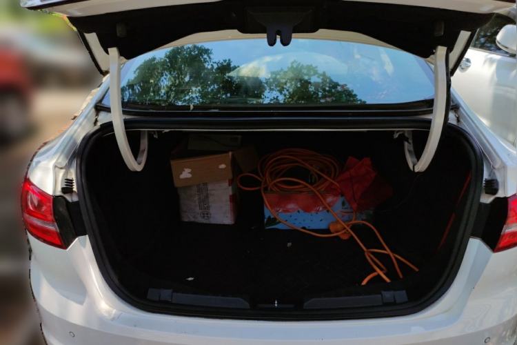 Used Ford Escort 2017 Happiness Edition 1.5L Automatic Fashion Version Trunk