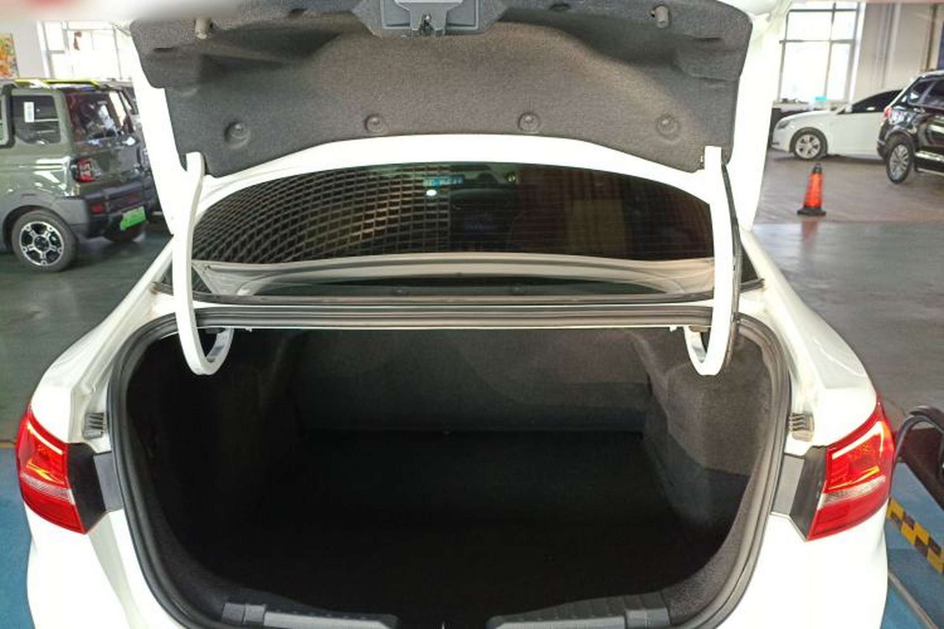 Used Ford Escort 2017 Revised Version 1.5L Manual Comfort Edition Trunk