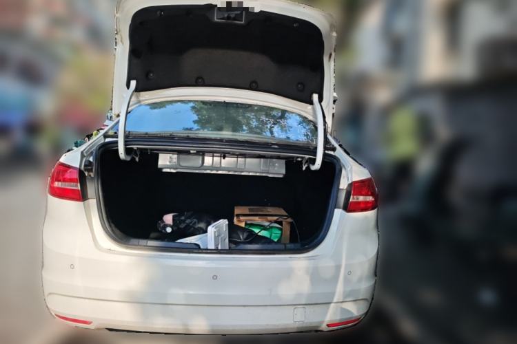 Used Ford Escort 2017 Happiness Edition 1.5L Automatic Fashion Version Trunk