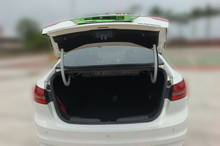 Used Ford Escort 2017 Happiness Edition 1.5L Automatic Fashion Version Trunk