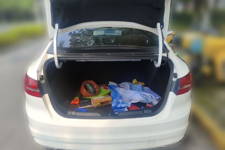 Used Ford Escort 2017 Happiness Edition 1.5L Automatic Fashion Version Trunk
