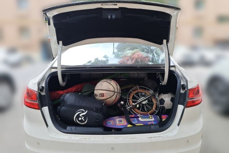 Used Ford Escort 2017 Happiness Edition 1.5L Automatic Fashion Version Trunk