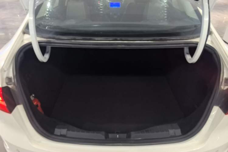 Used Ford Escort 2017 Happy Edition 1.5L Manual Fashion Model Trunk