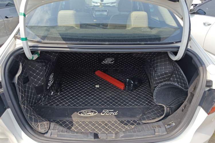 Used Ford Escort 2017 1.5L Manual Comfort Model Trunk