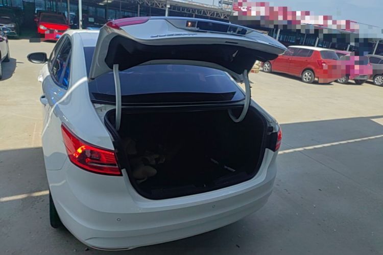 Used Ford Escort 2017 Happiness Edition 1.5L Automatic Fashion Version Trunk