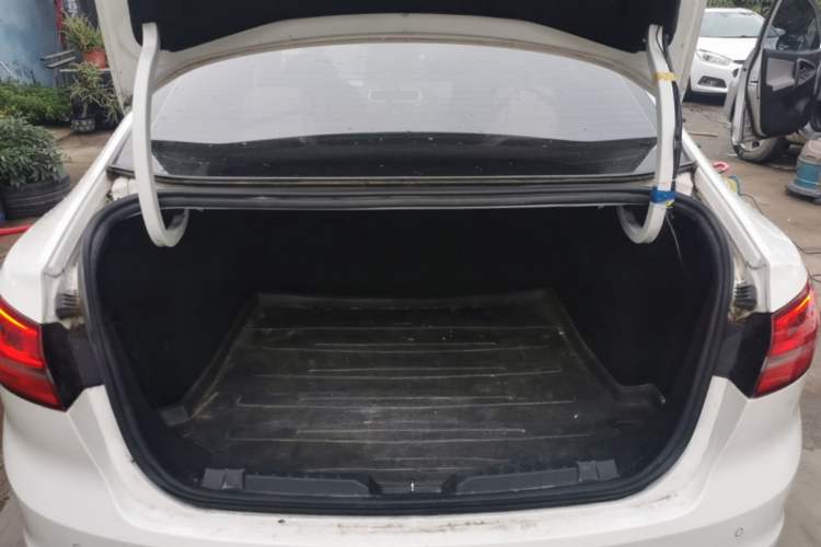 Used Ford Escort 2017 Revised Version 1.5L Manual Comfort Edition Trunk