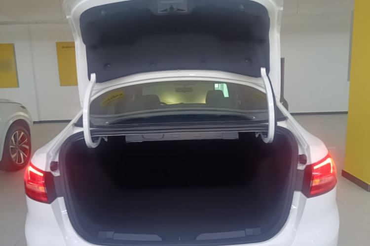 Used Ford Escort 2017 Revised Version 1.5L Manual Comfort Edition Trunk