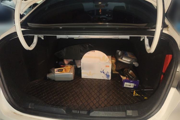 Used Ford Escort 2017 Happiness Edition 1.5L Automatic Fashion Version Trunk