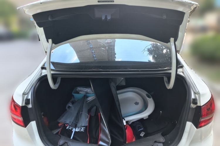 Used Ford Escort 2017 Happiness Edition 1.5L Automatic Fashion Version Trunk