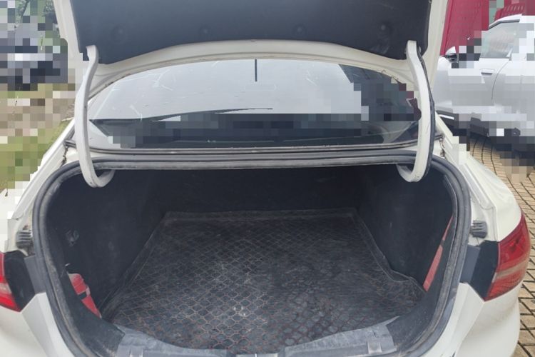 Used Ford Escort 2017 Happiness Edition 1.5L Automatic Fashion Version Trunk