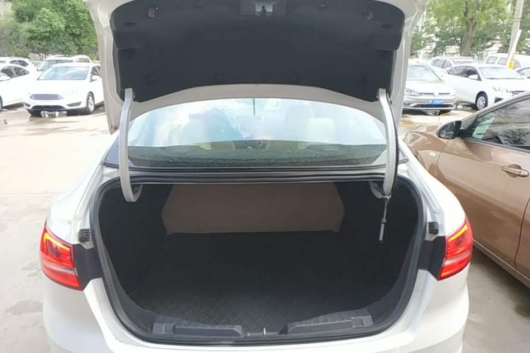 Used Ford Escort 2017 Revised Version 1.5L Manual Comfort Edition Trunk