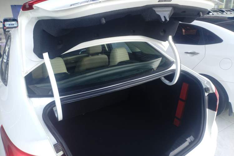 Used Ford Escort 2017 Revised Version 1.5L Manual Comfort Edition Trunk