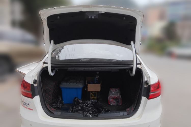 Used Ford Escort 2017 Happiness Edition 1.5L Automatic Fashion Version Trunk