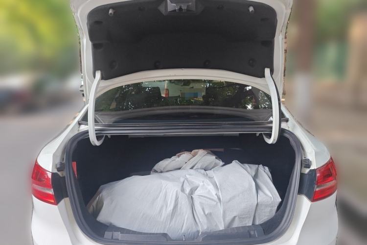 Used Ford Escort 2017 Happiness Edition 1.5L Automatic Fashion Version Trunk