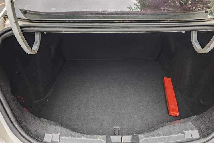 Used Ford Escort 2017 Happiness Edition 1.5L Automatic Fashion Version Trunk
