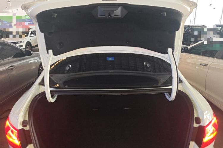 Used Ford Escort 2017 Happiness Edition 1.5L Automatic Fashion Version Trunk