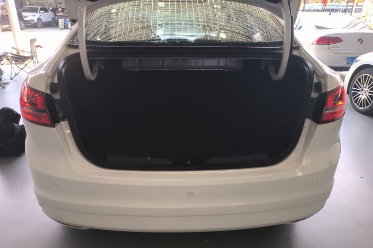 Used Ford Escort 2017 Revised Version 1.5L Automatic Comfort Edition Trunk