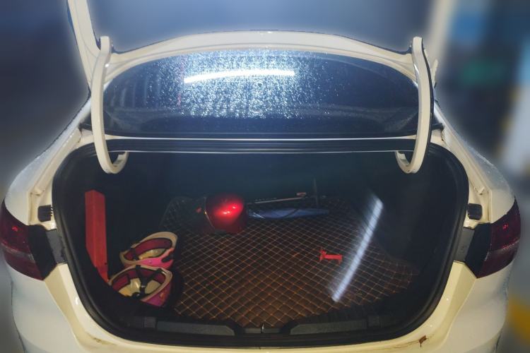 Used Ford Escort 2017 Happiness Edition 1.5L Automatic Fashion Version Trunk